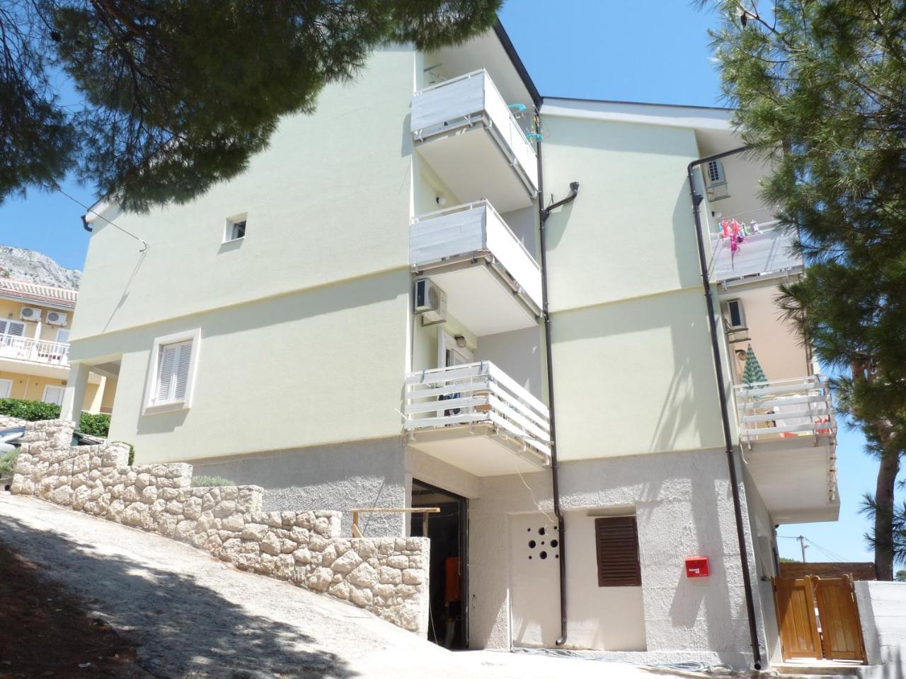 Nemira Beach Apartments Omiš Exterior foto